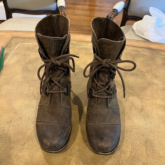 Sorel Women's Joan Of Artic Wedge Lace Up Color Grill Brown Size US 6.5 - Picture 2 of 7